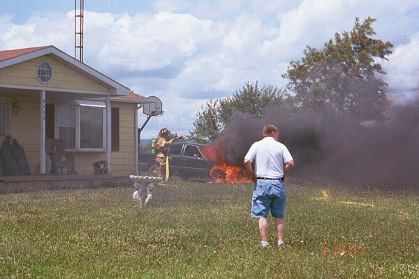 sportinghillrdcarfire1.jpg